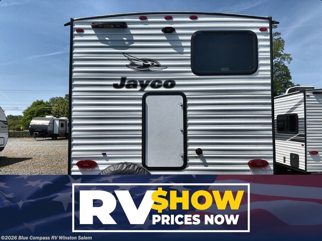 New 2026 Jayco Jay Flight SLX 295TBS available in Rural Hall, North Carolina