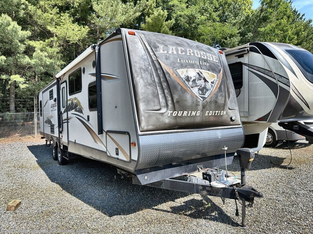 Used 2014 Prime Time LaCrosse 323RST available in Rural Hall, North Carolina