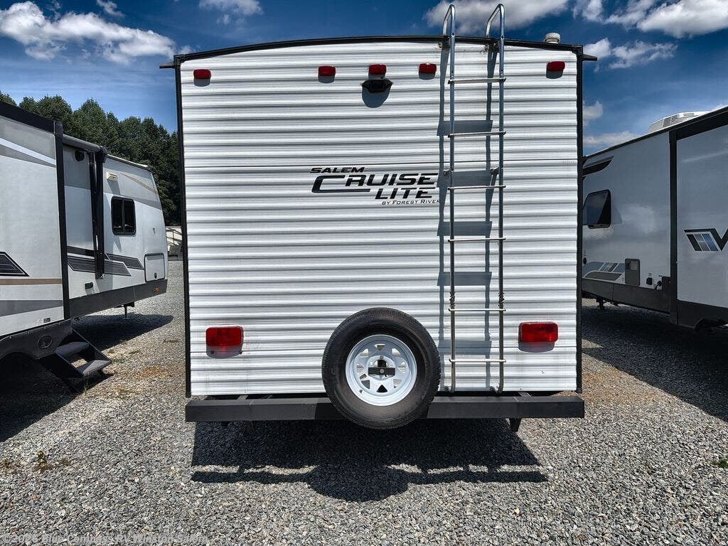 Used 2018 Forest River Salem Cruise Lite 241QBXL available in Rural Hall, North Carolina