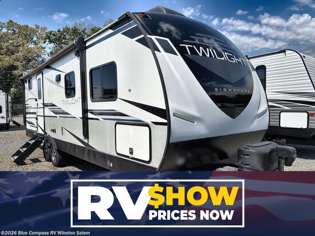 Used 2022  Cruiser RV Twilight Signature TWS 2580 by Cruiser RV from Blue Compass RV Winston Salem in Rural Hall, NC