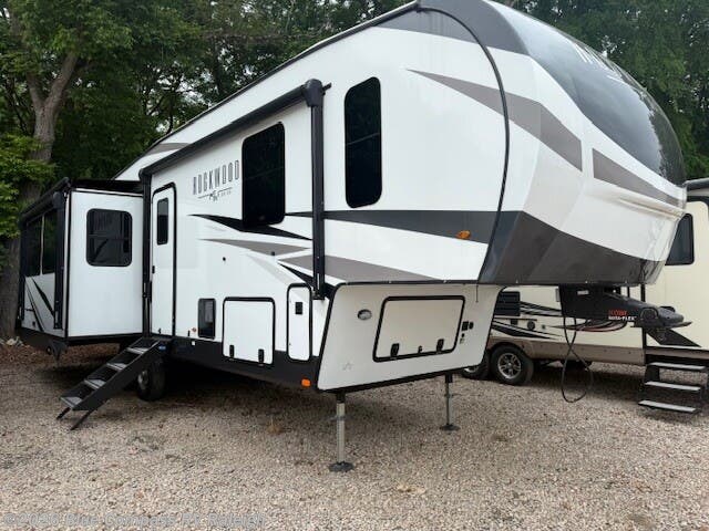 Used 2024 Forest River Rockwood Signature 361RL available in Raleigh, North Carolina