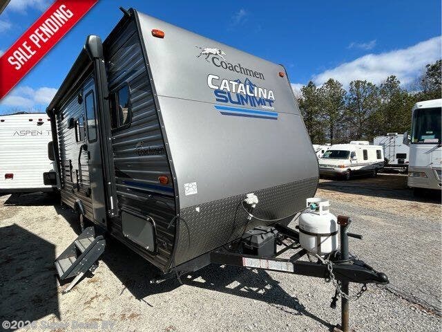 Used 2020  Coachmen Catalina Summit Series 172BH by Coachmen from Super Deals RV in Temple, GA