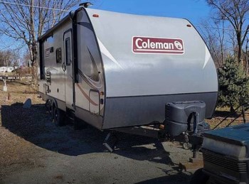 Used 2018 Dutchmen Coleman Ultralite 2155BH available in Wabash, Indiana