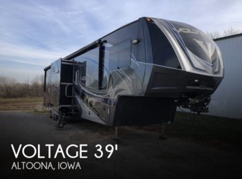 Used 2013 Dutchmen Voltage 3950 Epic Package available in Altoona, Iowa