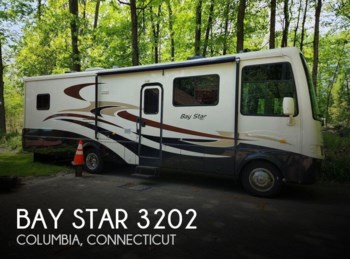 Used 2010 Newmar Bay Star 3202 available in Columbia, Connecticut