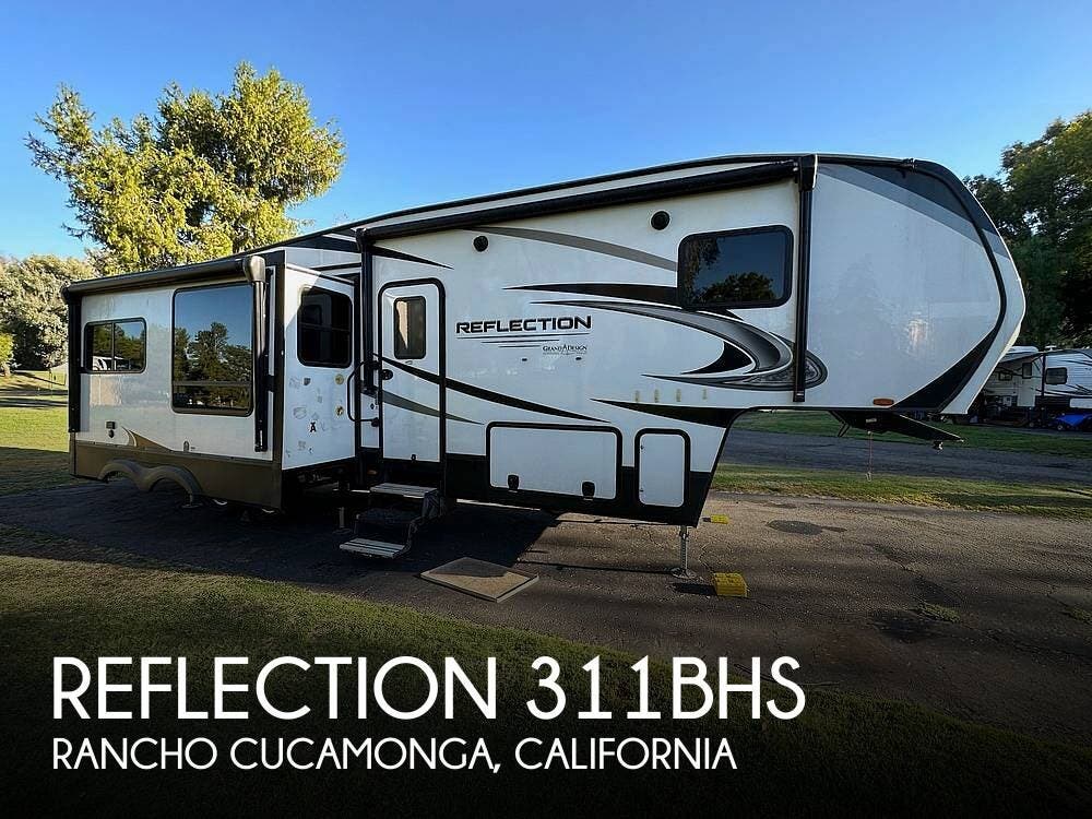 Used 2021 Forest River Reflection 311BHS available in Rancho Cucamonga, California