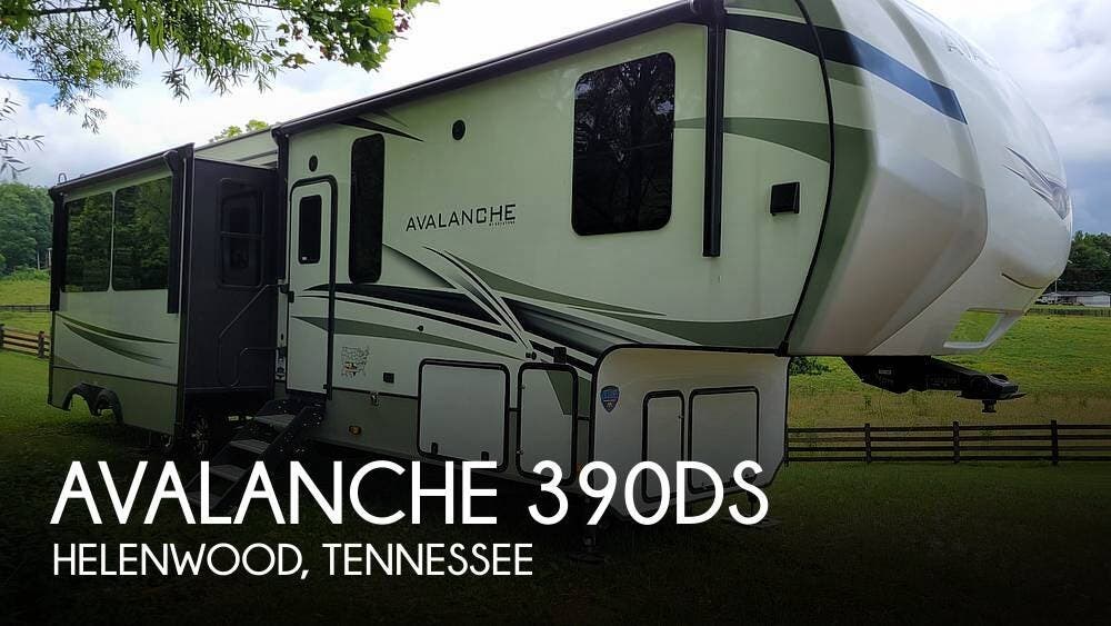 Used 2022 Keystone Avalanche 390DS available in Helenwood, Tennessee