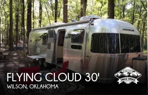 Used 2019 Airstream Flying Cloud 30FB Bunk available in Wilson, Oklahoma