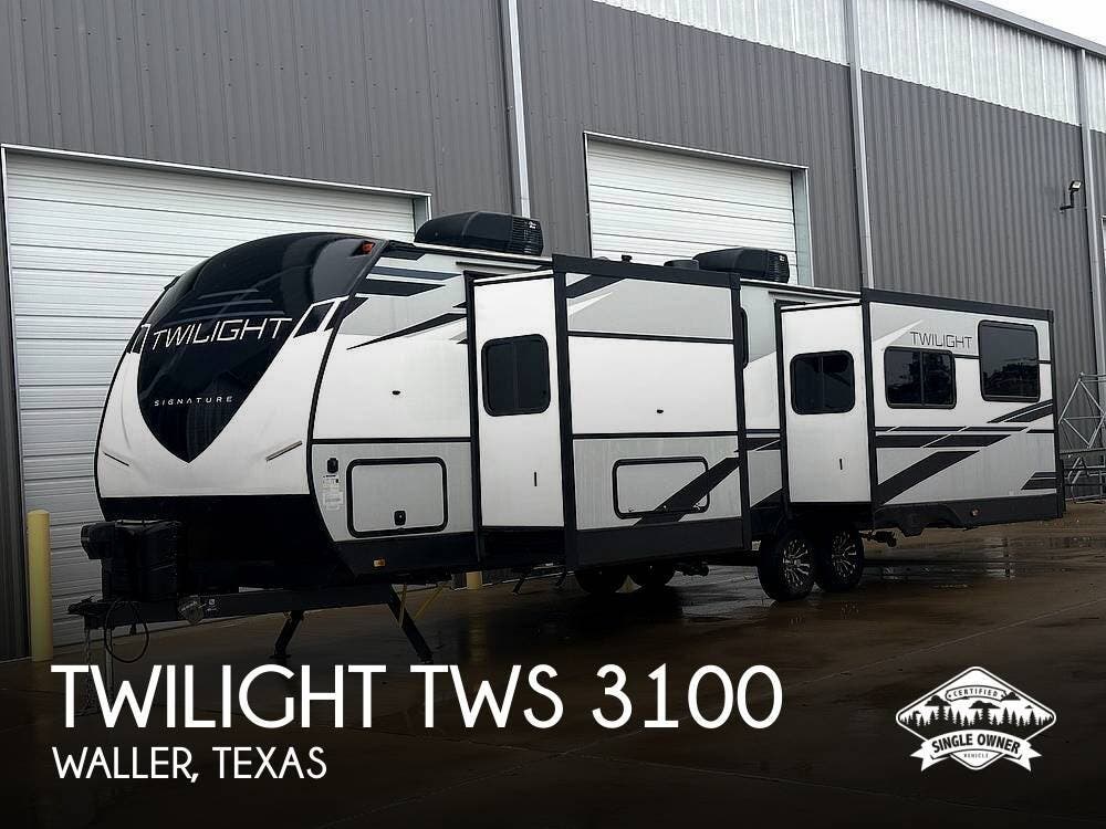 Used 2022  Cruiser RV  Twilight TWS 3100 by Cruiser RV from Pop RVs in Waller, TX