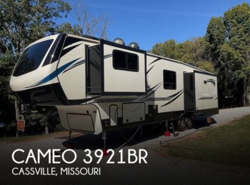 Used 2020 CrossRoads Cameo 3921BR available in Cassville, Missouri