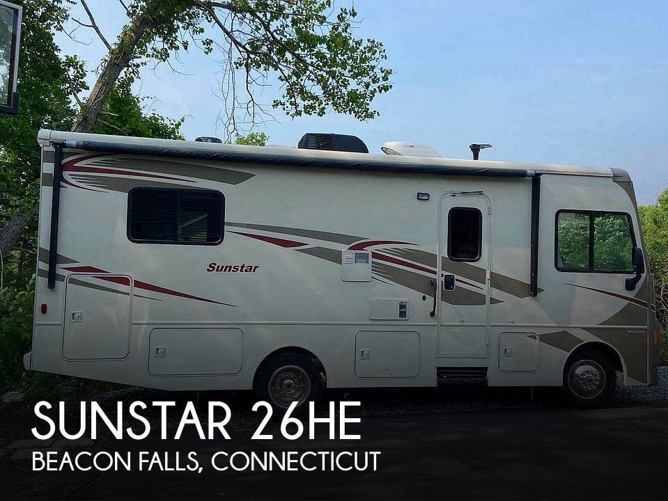 Used 2016 Itasca Sunstar 26HE available in Beacon Falls, Connecticut