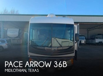 Used 2004 Fleetwood Pace Arrow 36B available in Midlothian, Texas
