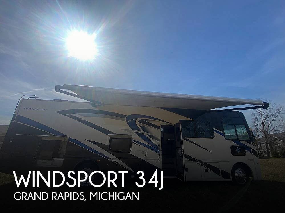 Used 2023  Thor Motor Coach Windsport 34J by Thor Motor Coach from Pop RVs in Grand Rapids, MI