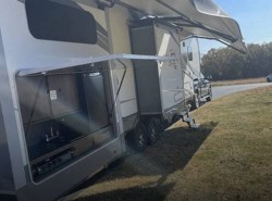 Used 2017 Highland Ridge Open Range 427 BHS available in Mosheim, Tennessee