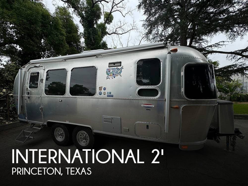 Used 2019 Airstream International Signature 23FB available in Princeton, Texas