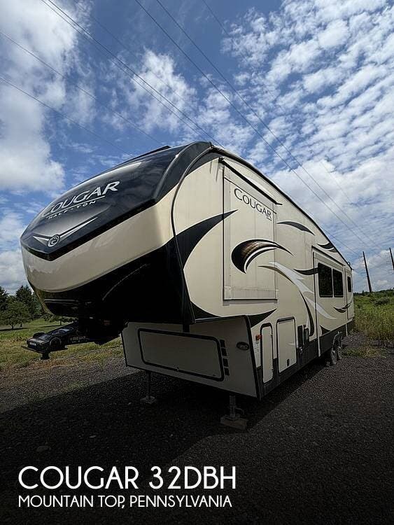 Used 2019 Keystone Cougar 32DBH available in Mountain Top, Pennsylvania