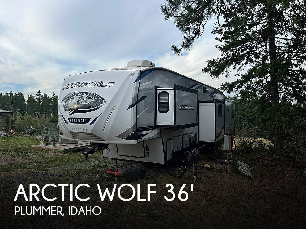 Used 2022 Cherokee  Arctic Wolf 3660 Suite available in Plummer, Idaho