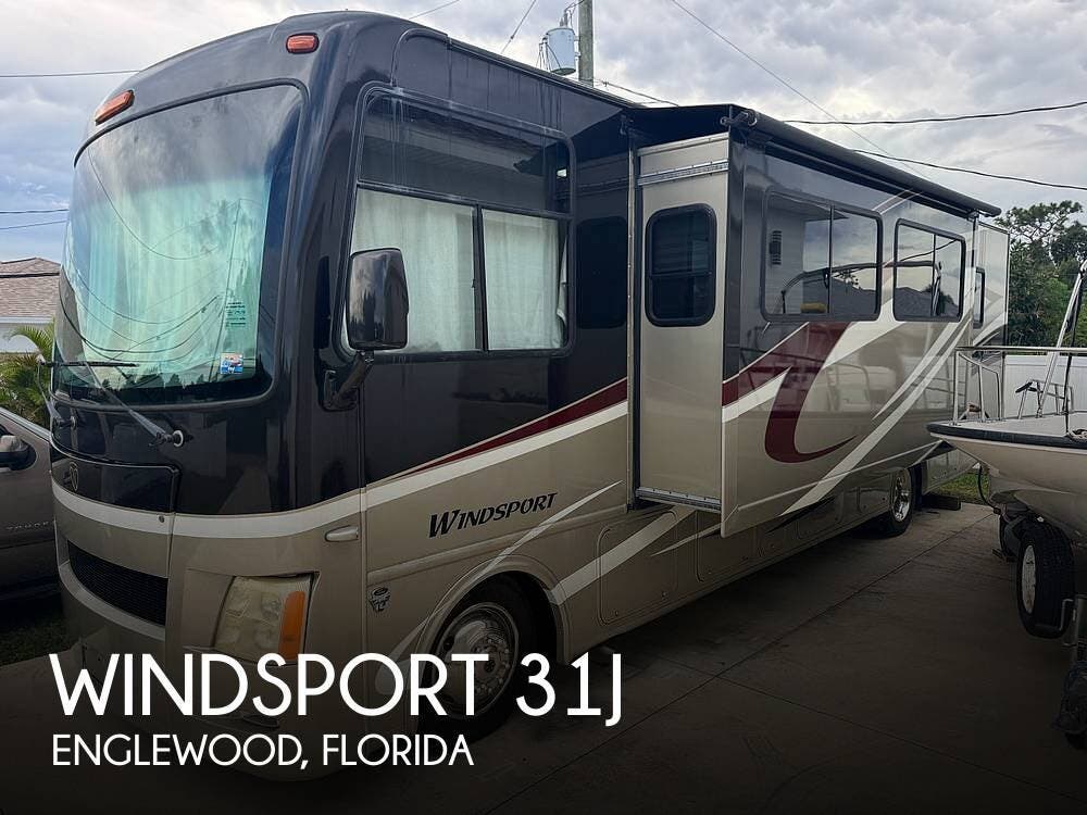 Used 2011 Thor Motor Coach Windsport 31J available in Englewood, Florida