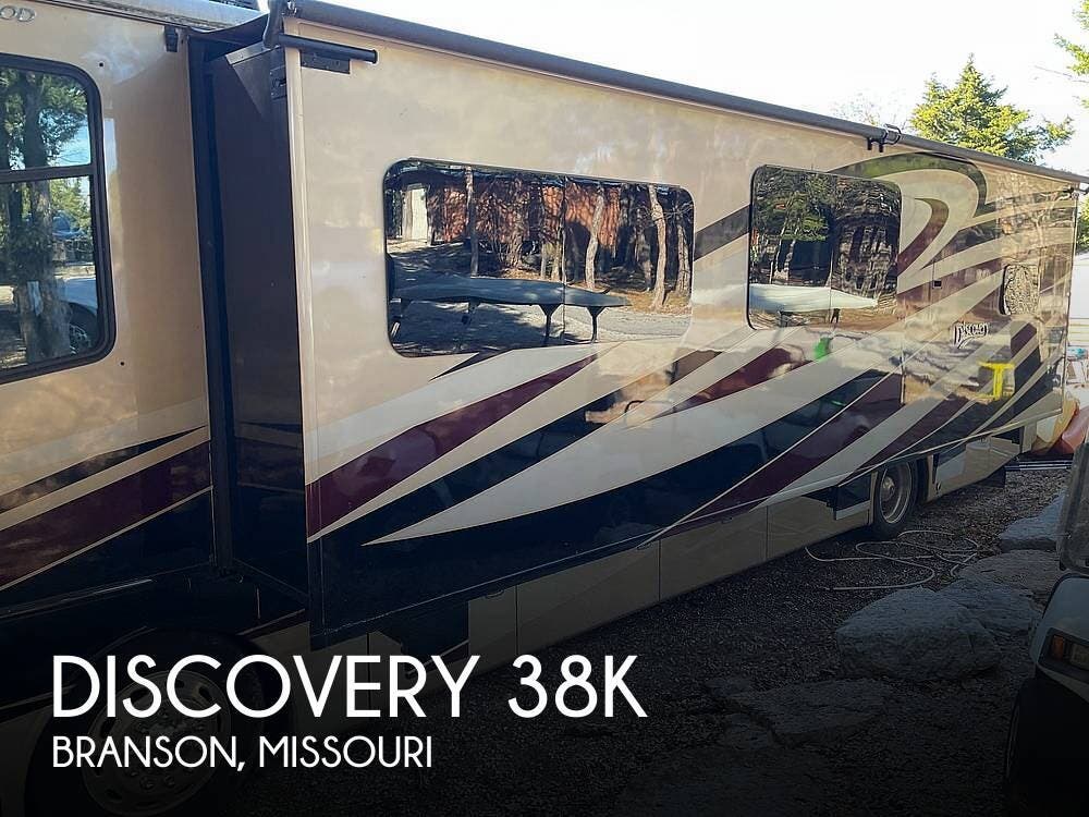 Used 2017 Fleetwood Discovery 38K available in Branson, Missouri