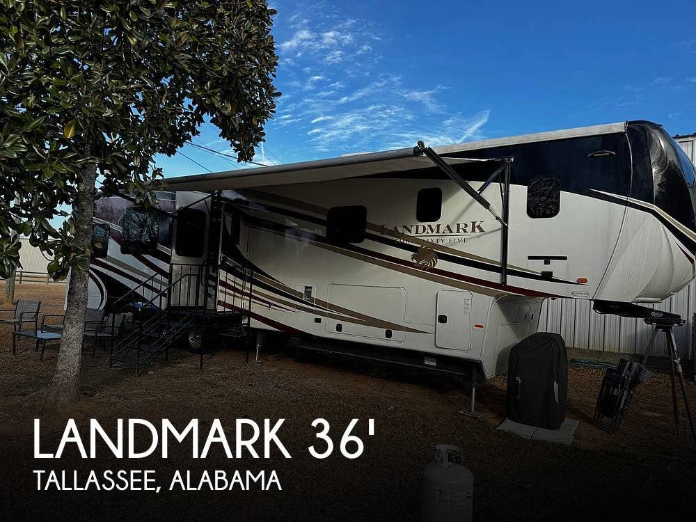 Used 2015 Heartland Landmark 365 Newport available in Tallassee, Alabama