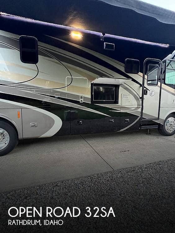 Used 2015 Tiffin  Open Road 32SA available in Rathdrum, Idaho
