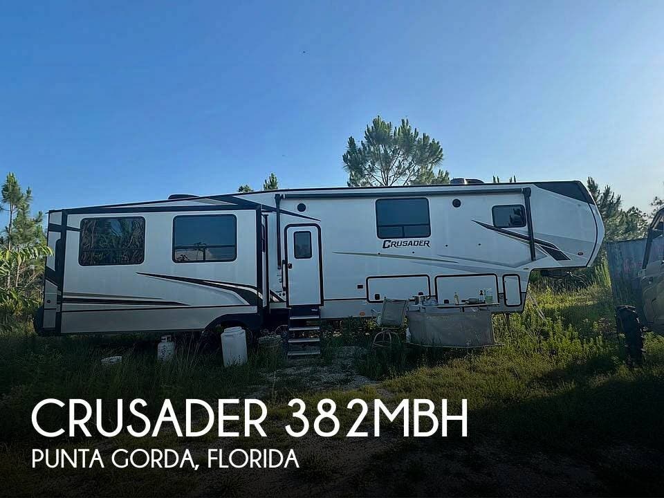 Used 2022 Prime Time Crusader 382MBH available in Punta Gorda, Florida