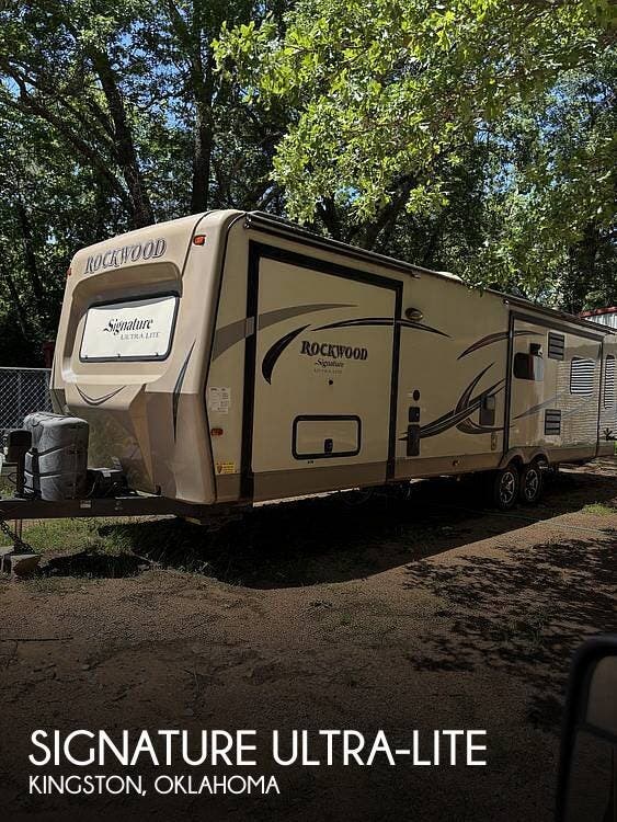 Used 2016 Rockwood  Signature Ultra-Lite 8329SS available in Kingston, Oklahoma