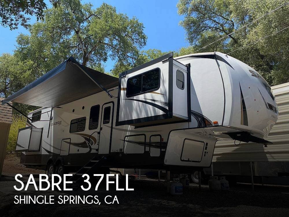 Used 2022 Forest River Sabre 37FLL available in Shingle Springs, California