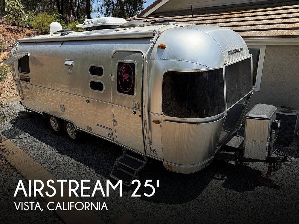Used 2017 Airstream Flying Cloud Airstream  25 Rear Bed available in Vista, California