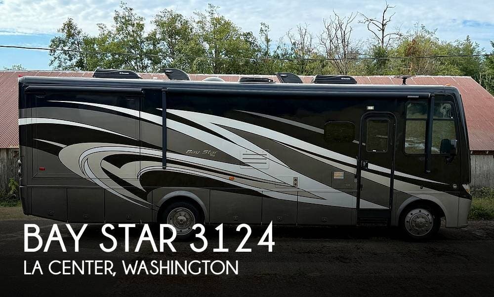Used 2015 Newmar Bay Star 3124 available in La Center, Washington