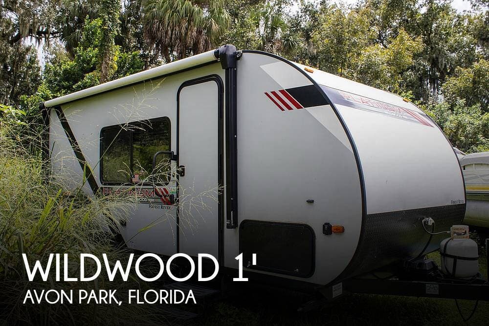 Used 2021 Forest River Wildwood Platinum FSX 179DBKX available in Avon Park, Florida