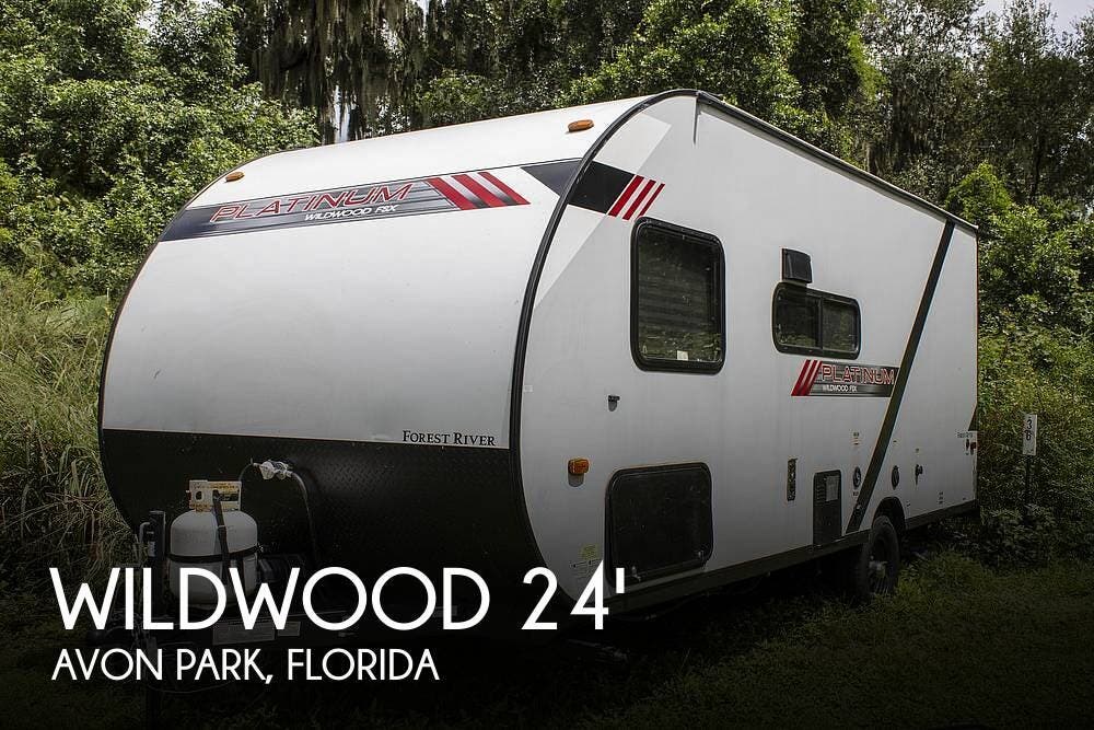 Used 2021 Forest River Wildwood Platinum FSX 179DBKX available in Avon Park, Florida