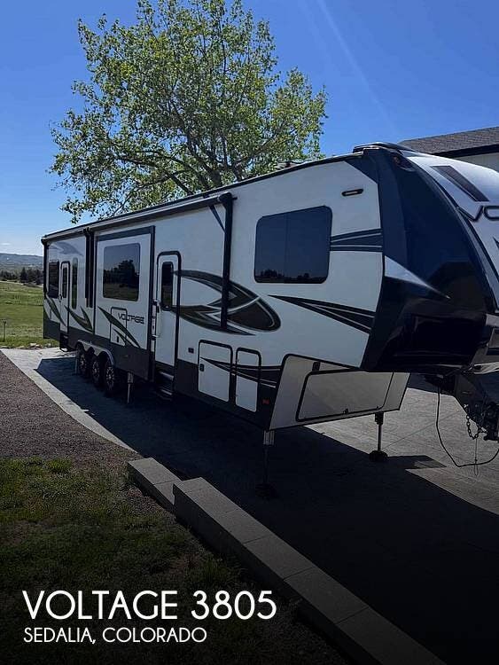 Used 2018 Dutchmen Voltage 3805 available in Sedalia, Colorado