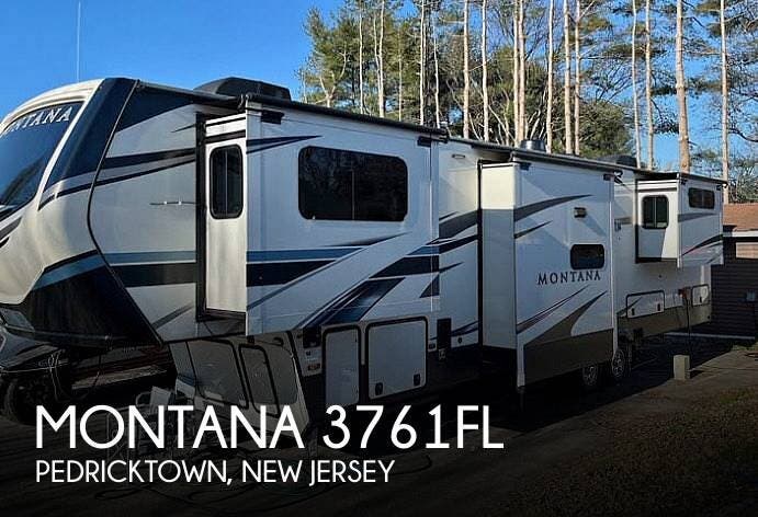 Used 2021 Keystone Montana 3761FL available in Pedricktown, New Jersey