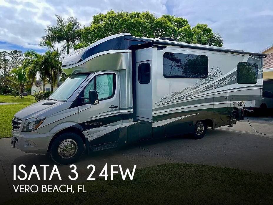 Used 2019 Dynamax Corp  Isata 3 24FW available in Vero Beach, Florida