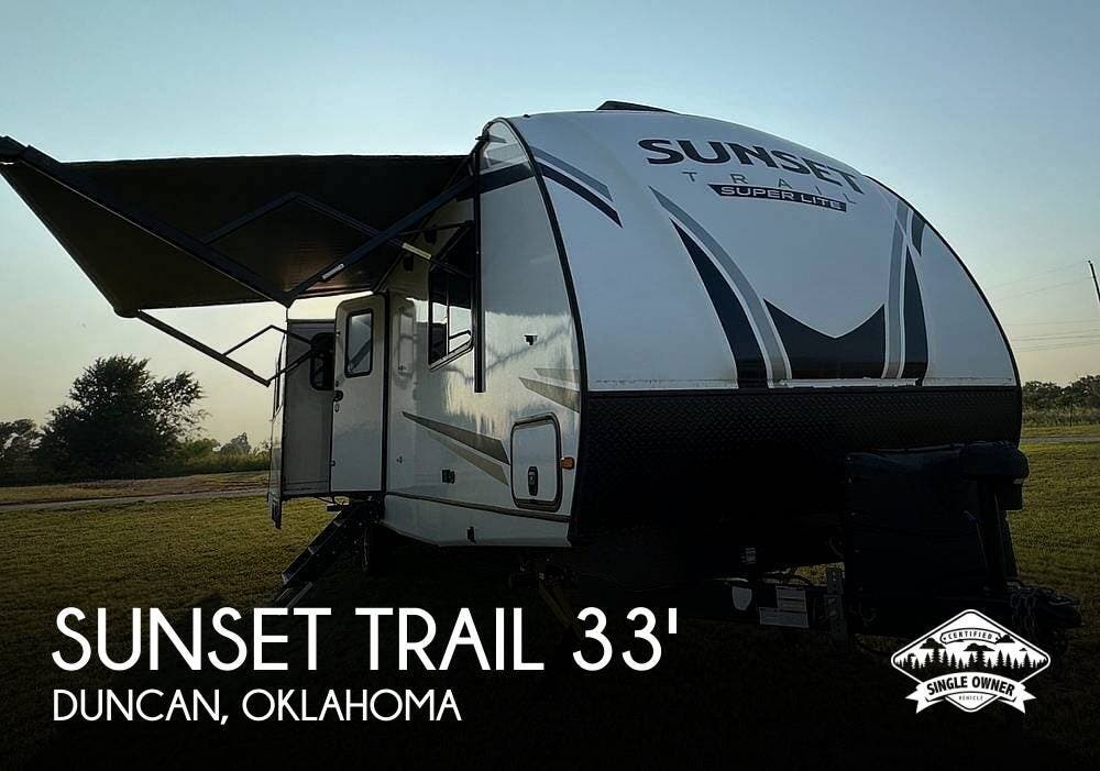 Used 2022 CrossRoads Sunset Trail Super Lite 330SI available in Duncan, Oklahoma