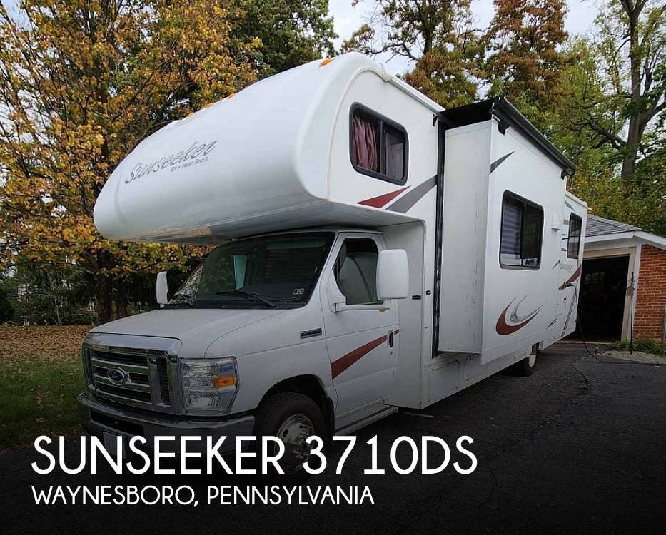 Used 2015 Forest River Sunseeker 3710DS available in Waynesboro, Pennsylvania