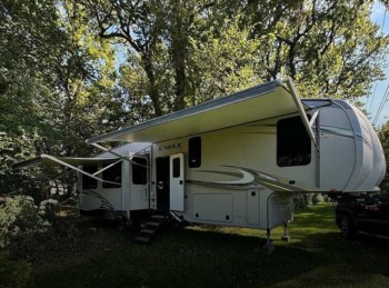 Used 2018 Jayco Eagle 321RSTS available in Granger, Indiana
