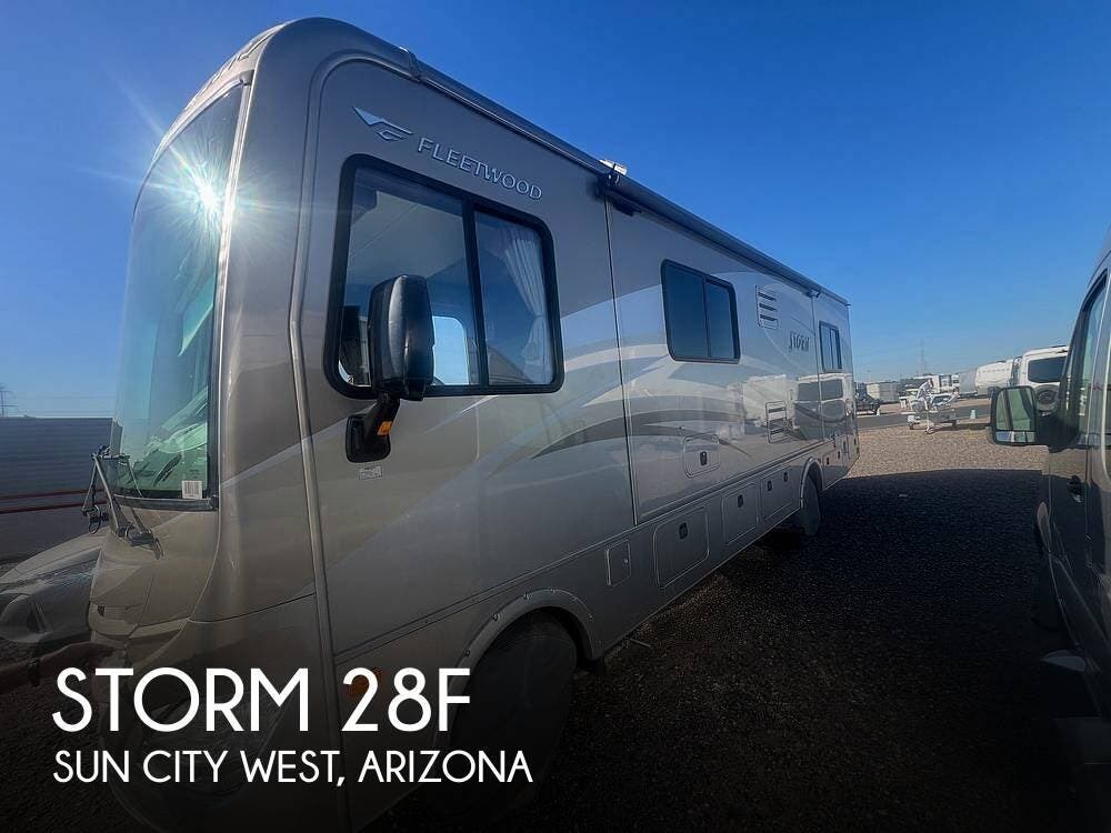 Used 2014  Fleetwood Storm 28F by Fleetwood from Pop RVs in Sun City West, AZ