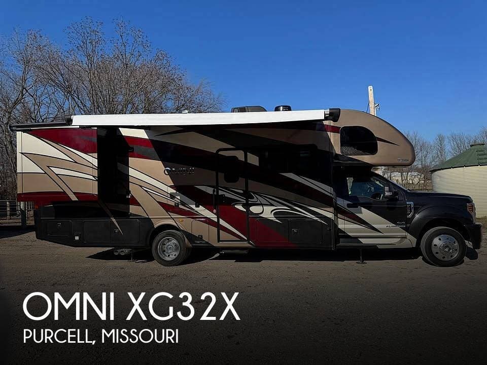 Used 2020 Thor Motor Coach Omni XG32X available in Purcell, Missouri