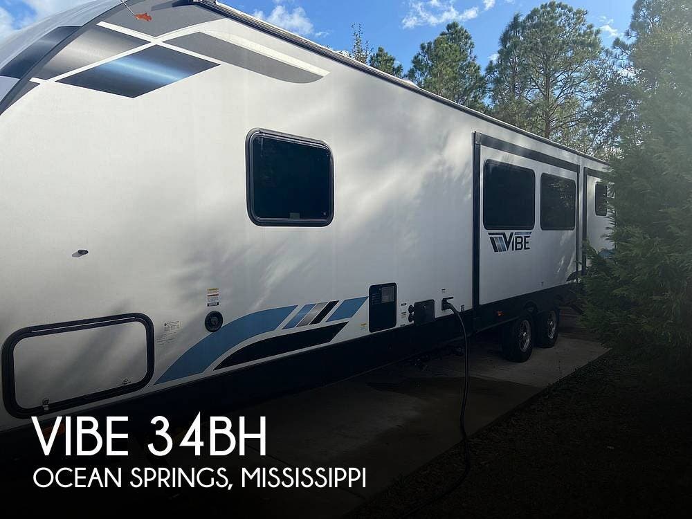 Used 2023  Forest River Vibe 34BH by Forest River from Pop RVs in Ocean Springs, MS