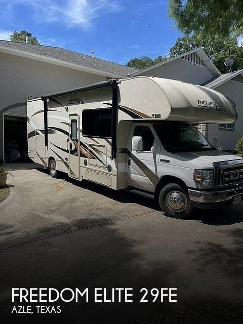 Used 2017 Thor Motor Coach Freedom Elite 29FE available in Azle, Texas