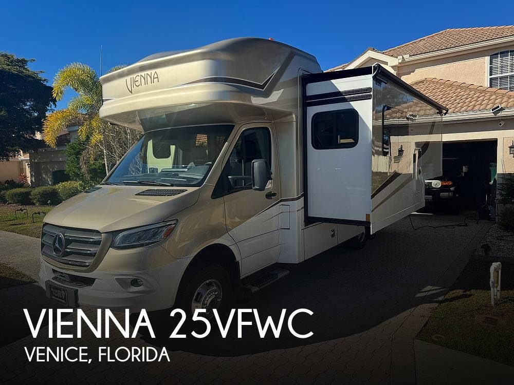 Used 2022 Renegade  Vienna 25VFWC available in Venice, Florida
