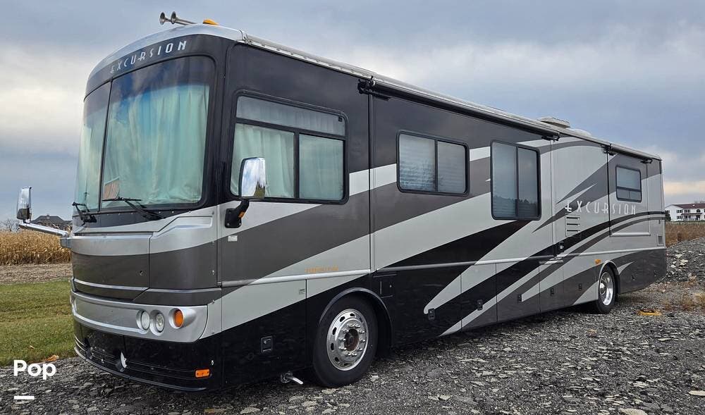 Used 2004 Fleetwood Excursion 39S available in Woodridge, Illinois
