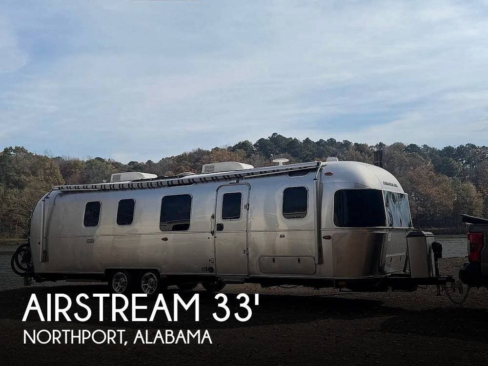 Used 2024 Airstream Classic 33FB Twin available in Northport, Alabama