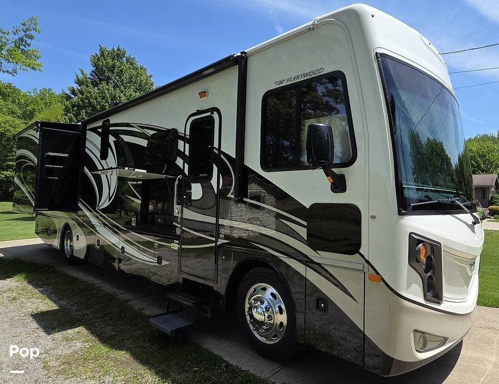 Used 2018 Fleetwood Pace Arrow 36U available in Kingsville, Ohio