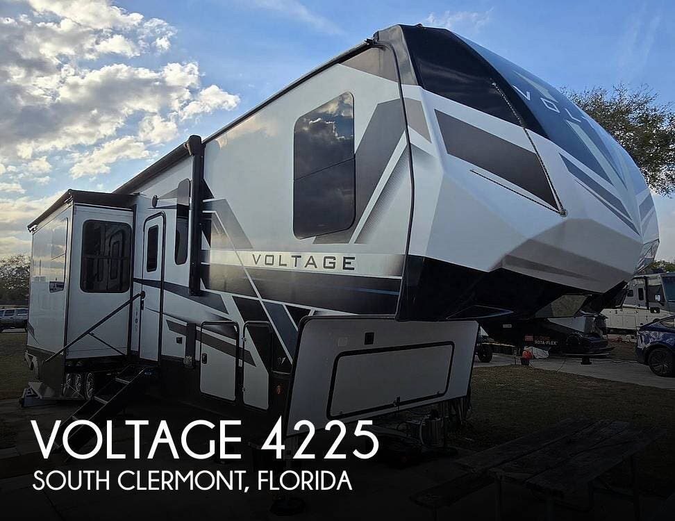 Used 2023 Dutchmen Voltage 4225 available in South Clermont, Florida