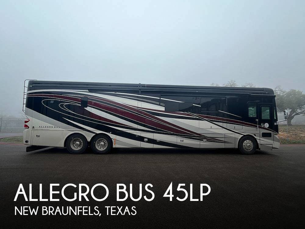 Used 2016 Tiffin Allegro Bus 45LP available in New Braunfels, Texas
