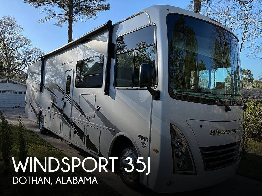 Used 2025 Thor Motor Coach Windsport 35J available in Dothan, Alabama