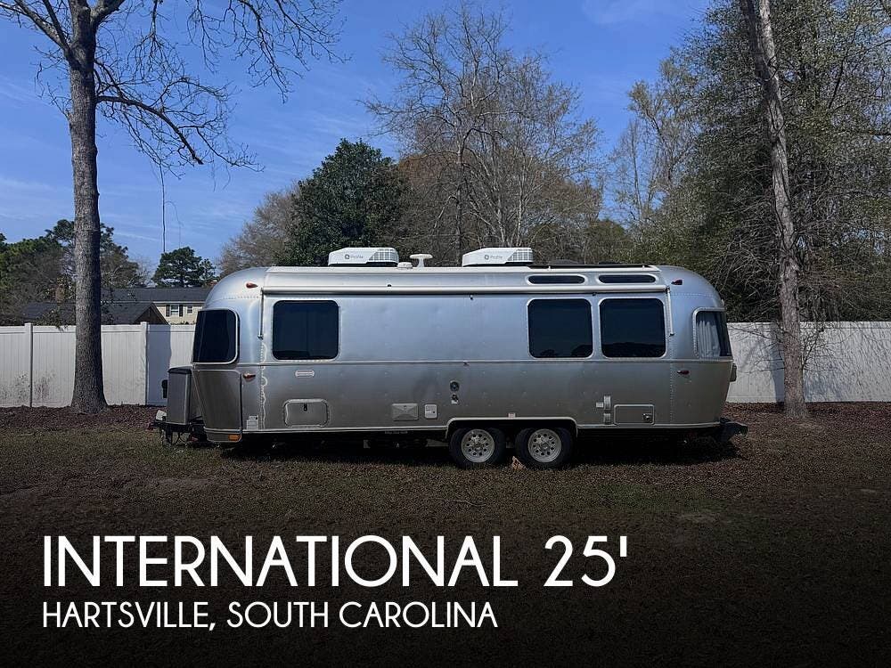 Used 2025 Airstream International 25FB Twin available in Hartsville, South Carolina